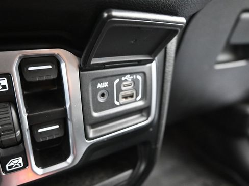 Used 2024 Jeep Wrangler Unlimited Sport AWD/4WD image 23