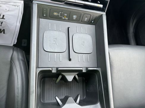 Used 2025 Hyundai Santa Fe Calligraphy image 17