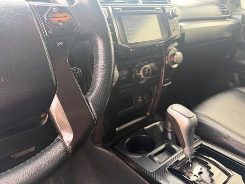 Used 2019 Toyota 4Runner TRD Off-Road Premium AWD/4WD image 10