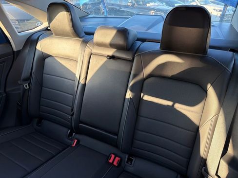 Used 2023 Volkswagen Jetta SE w/ Panoramic Sunroof Package image 28