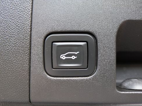 Used 2019 Cadillac XT5 Luxury image 12