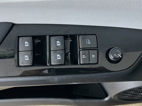 Used 2017 Toyota Prius Four w/ Advanced Technology Package FWD image 15
