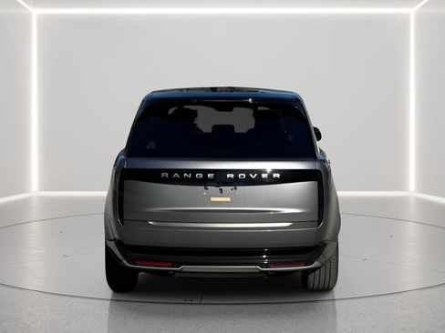 Certified 2024 Land Rover Range Rover SE image 3