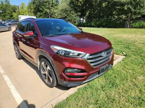 Used 2016 Hyundai Tucson Limited w/ Option Group 03 FWD image 1