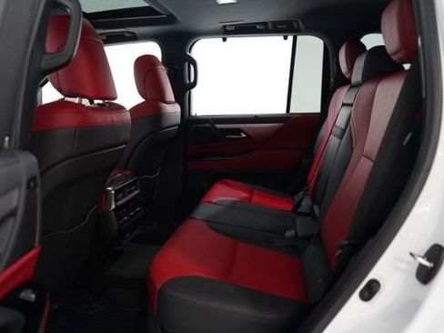 Used 2024 Lexus LX 600 F Sport image 31