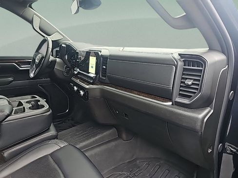 Used 2024 GMC Sierra 1500 Elevation image 34