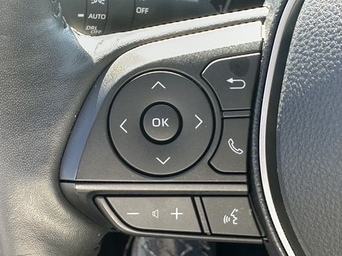 Used 2019 Toyota RAV4 Limited w/ Cold Weather Package FWD image 24