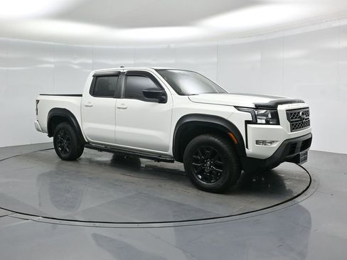 Used 2022 Nissan Frontier SV w/ Technology Package image 25