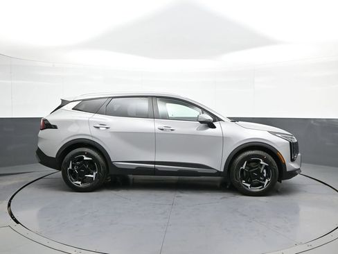 New 2026 Kia Sportage EX image 5