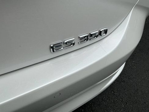 Used 2024 Lexus ES 350 w/ Premium Package FWD image 5