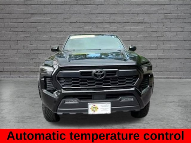 Used 2025 Toyota Tacoma TRD Off-Road AWD/4WD image 15