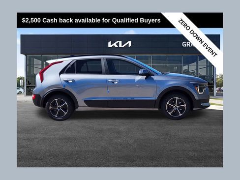 New 2025 Kia Niro EX image 1