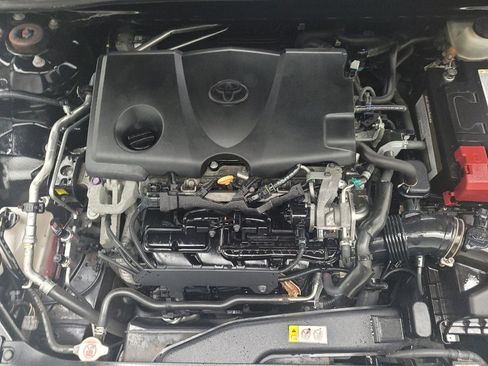 Used 2018 Toyota Camry SE w/ Moonroof Package FWD image 30
