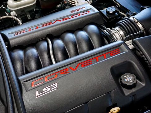 Used 2011 Chevrolet Corvette Grand Sport w/ Preferred Equipment Group image 66