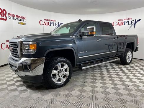Used 2018 GMC Sierra 2500 SLT w/ Duramax Plus Package image 3