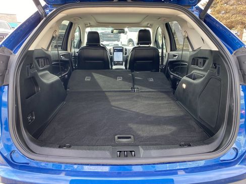 Used 2022 Ford Edge Titanium w/ Class II Trailer Tow Package image 4