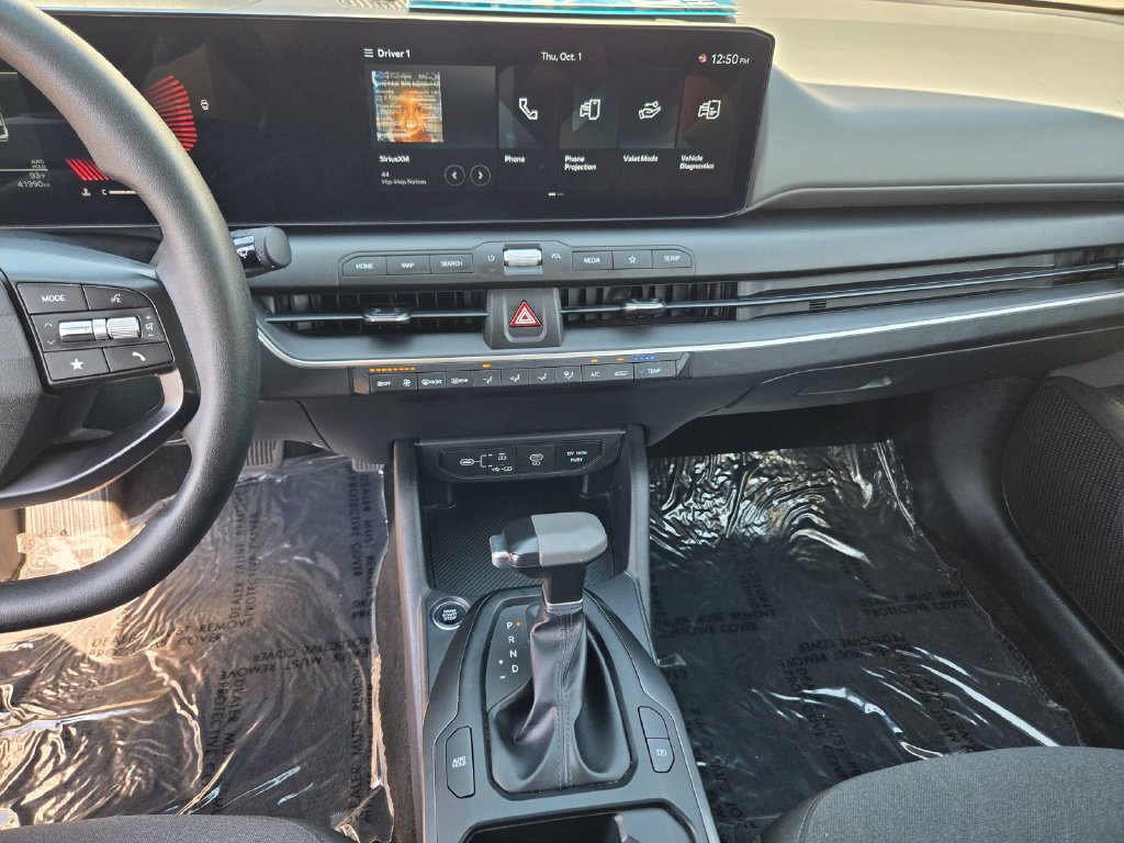 Used 2025 Kia K4 FWD image 17