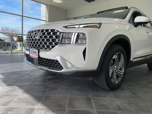 Used 2023 Hyundai Santa Fe SEL w/ Premium Package image 16
