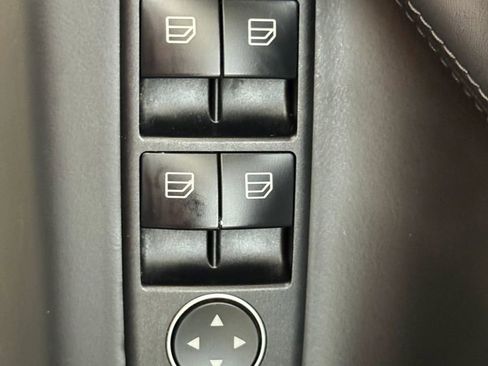 Used 2018 Tesla Model X 100D image 28