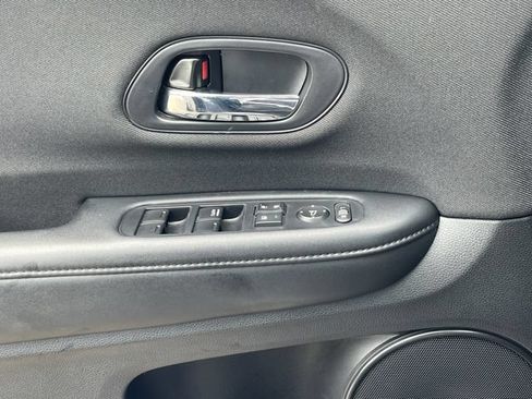 Used 2022 Honda HR-V LX image 21