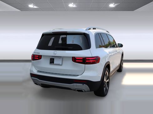 New 2025 Mercedes-Benz GLB 250 image 21