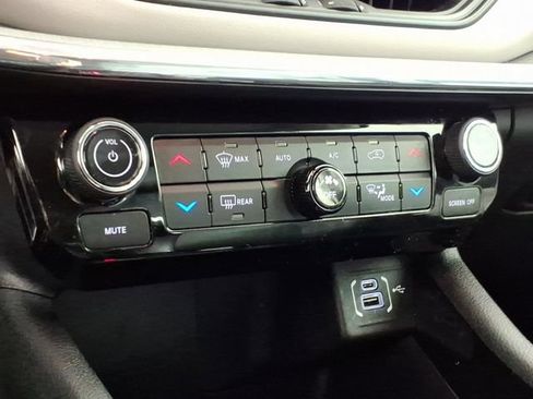 Used 2022 Jeep Compass Limited AWD/4WD image 27