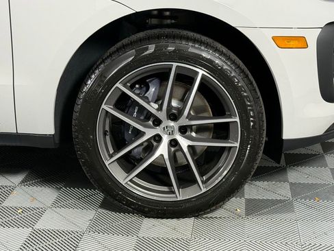 New 2026 Porsche Macan image 12