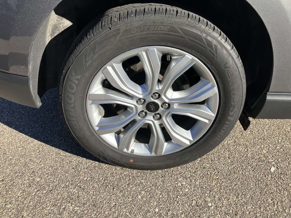 Used 2024 Ford Edge Titanium AWD/4WD image 19