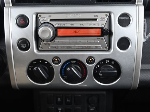 Used 2007 Toyota FJ Cruiser 4WD image 25