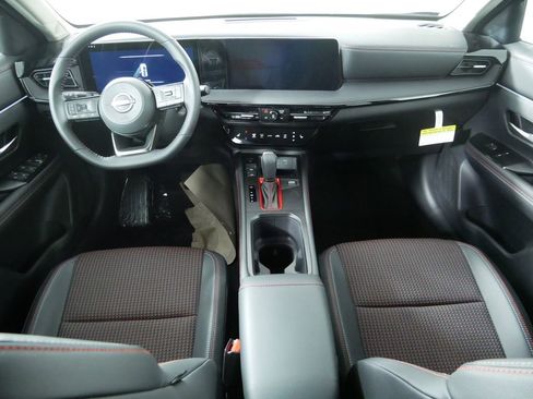 New 2026 Nissan Kicks SR w/ SR Premium Package AWD/4WD image 19
