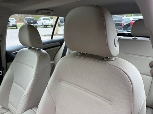 Used 2017 Volkswagen Golf Wolfsburg Edition image 5