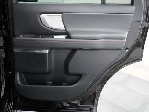 Used 2025 Ford Expedition Active AWD/4WD image 24
