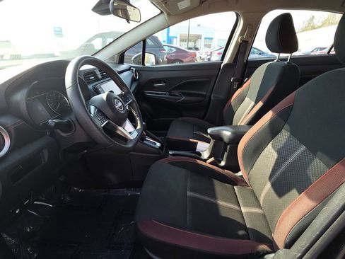 Used 2024 Nissan Versa SR image 15