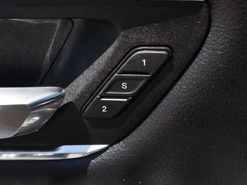 Used 2022 RAM 1500 Laramie w/ Sport Appearance Package AWD/4WD image 18