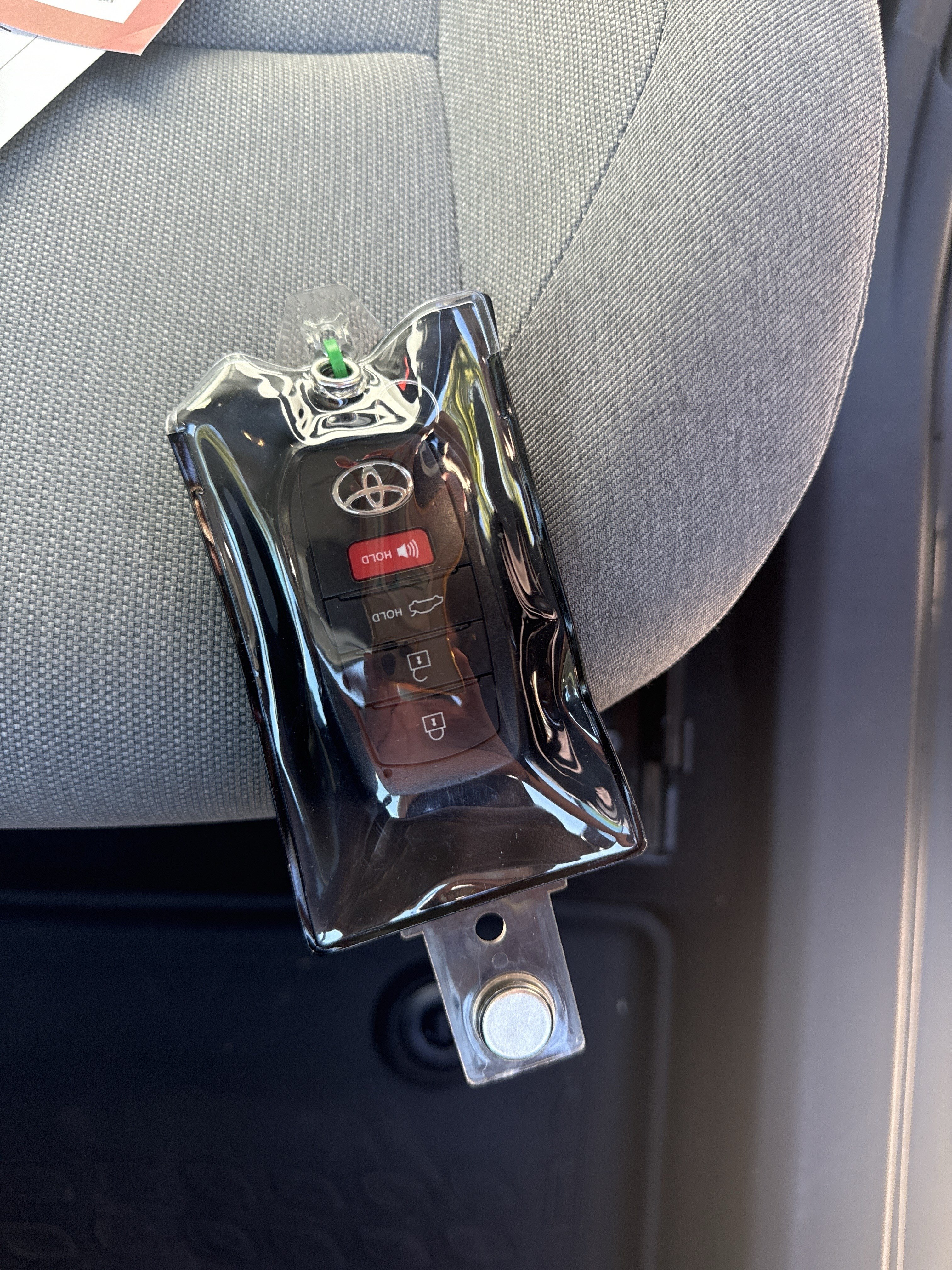 Used 2025 Toyota Camry LE FWD image 9