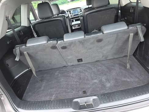 Used 2016 Toyota Highlander XLE AWD/4WD image 30