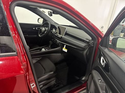 New 2026 Jeep Compass Latitude image 21