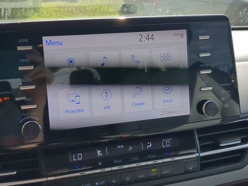 Used 2022 Toyota Sienna XLE image 25