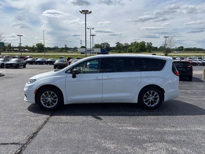 Used 2026 Chrysler Pacifica Limited