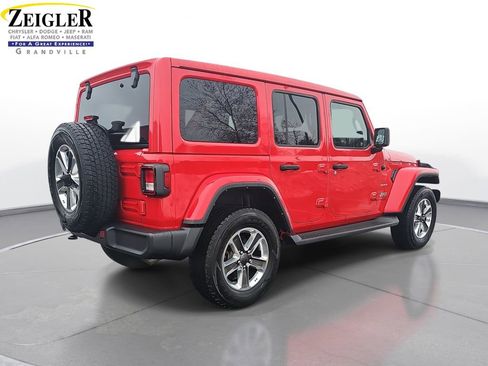 Used 2022 Jeep Wrangler Unlimited Sahara w/ Cold Weather Group image 5