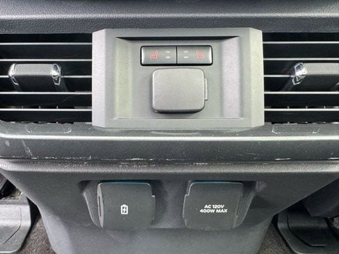 Certified 2022 Ford F150 Lariat w/ Equipment Group 502A High image 22