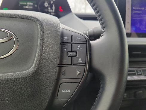 Used 2024 Toyota Prius LE image 20