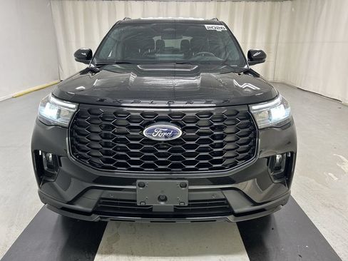 Used 2026 Ford Explorer ST-Line AWD/4WD image 3