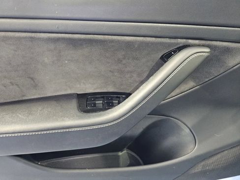 Used 2018 Tesla Model 3 Long Range RWD image 13