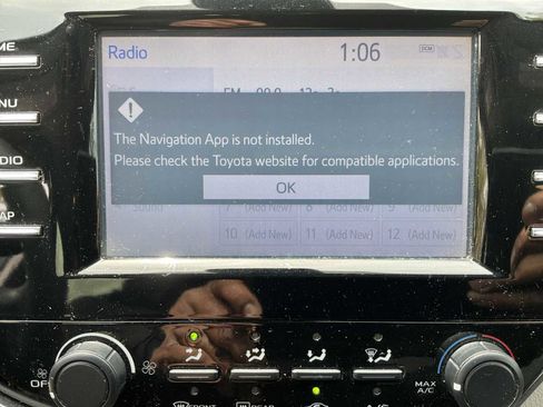 Used 2019 Toyota Camry LE image 27