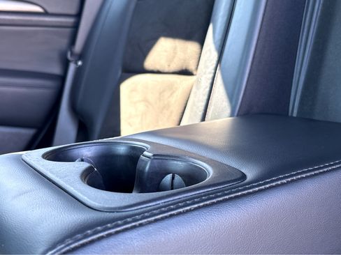 Used 2022 Jeep Grand Cherokee Laredo X image 29