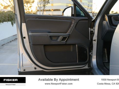 Used 2023 Rivian R1T Adventure image 12