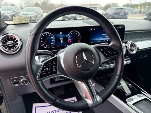 Used 2024 Mercedes-Benz GLB 250 image 11