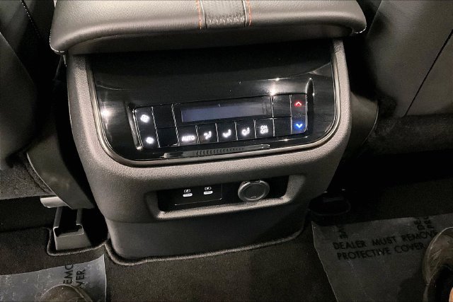 Used 2025 Nissan Armada PRO-4X AWD/4WD image 33