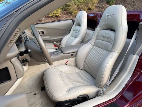 Used 2003 Chevrolet Corvette Convertible w/ Preferred Equipment Group1 image 17